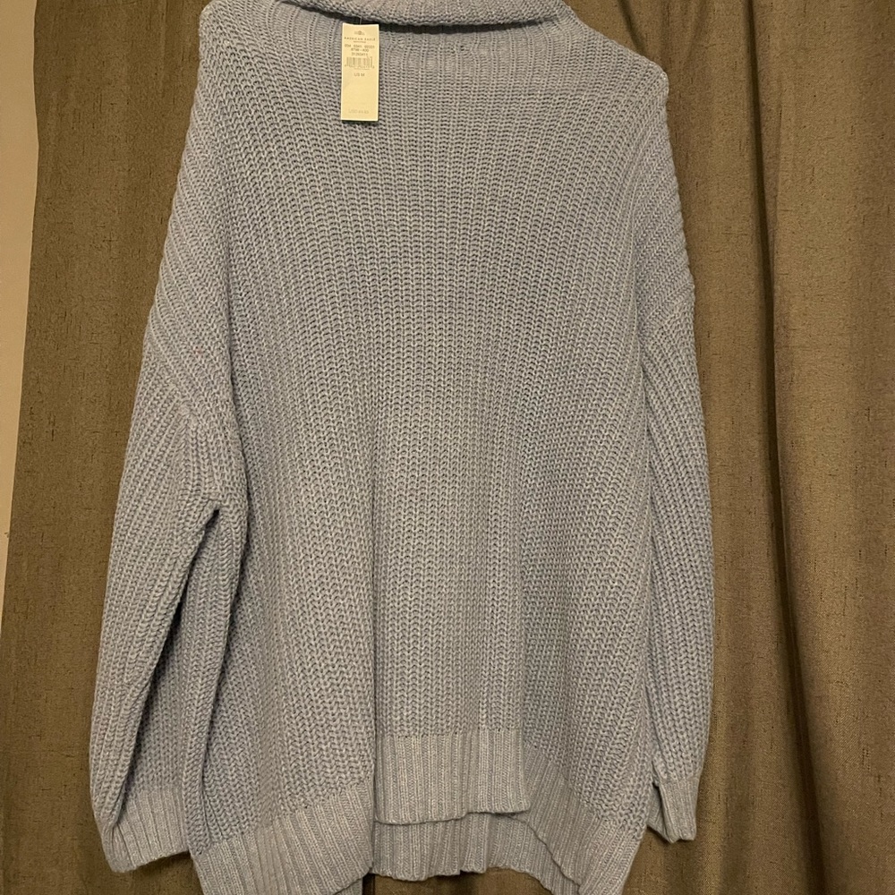 American Eagle, oversized sweater. Never worn, tags still on, size medium.